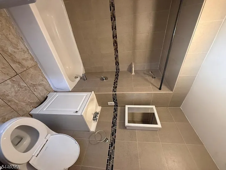 117 Grove St #2 — Photo 11