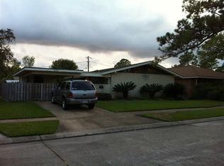 808 Holt Pl, Gretna, LA 70056
