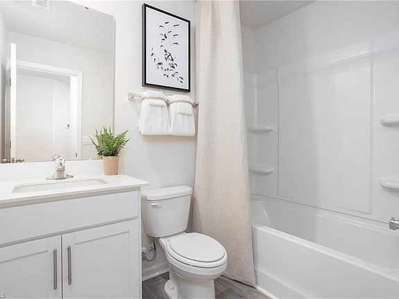 5th image of 1901 Frost Dr #82