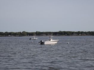 100 Rosedale Rd, Warwick, RI 02818