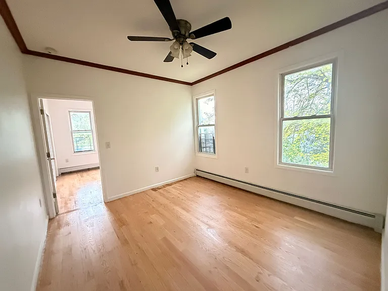 16 Woodlawn Ave #3E — Photo 6
