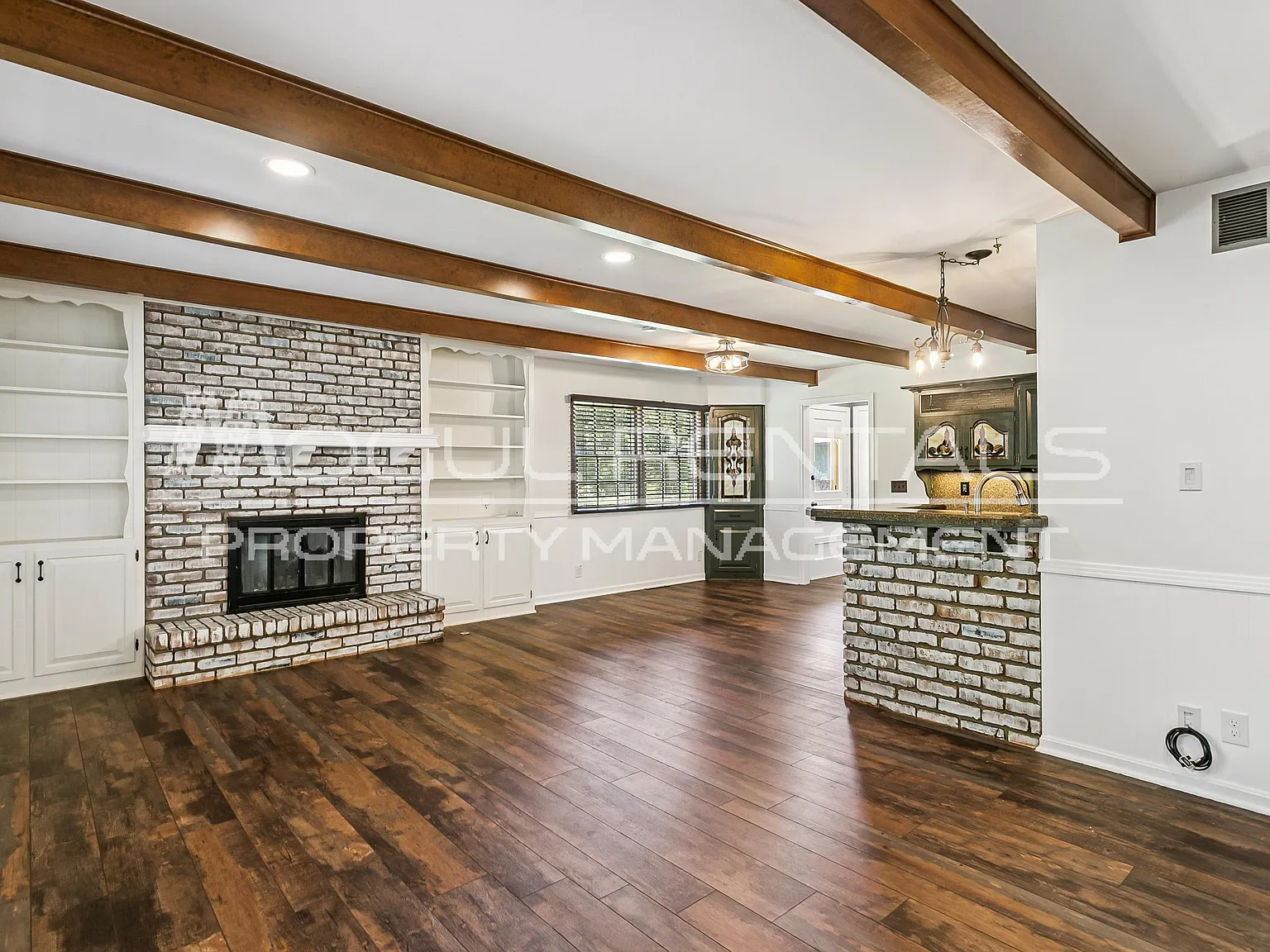 3 bed, 2684 sqft, $1,995 — Photo 3