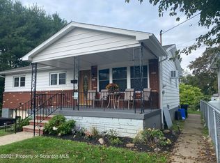 1513 Memorial Dr, Dunmore, PA 18512