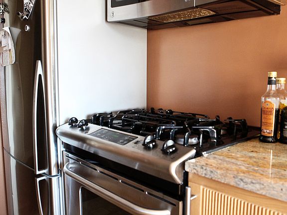 5th image of 2601 Pennsylvania Ave APT 1154