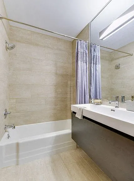 Edina Galleria Flats - 7008 Sandell Avenue