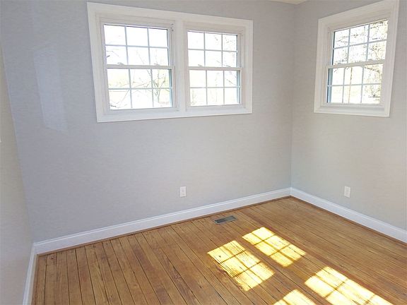 5th image of 123 Lasalle Ct