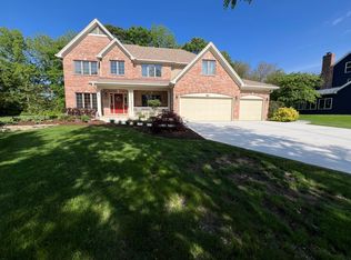1500 Flag Day Dr, Batavia, IL 60510