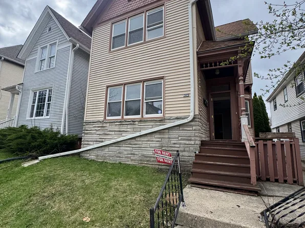 305 E Clarence St, Milwaukee, WI