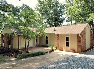 451 Creekside Dr, Asheville, NC 28804