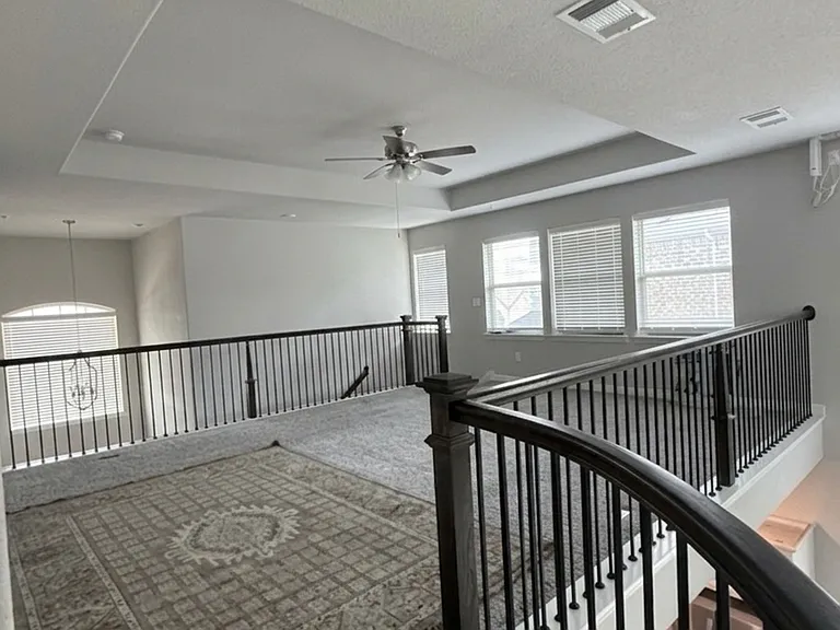 1312 Sundrop Dr — Photo 2
