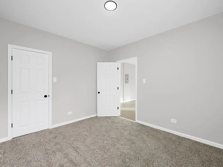 7706 South Coles — Photo 27