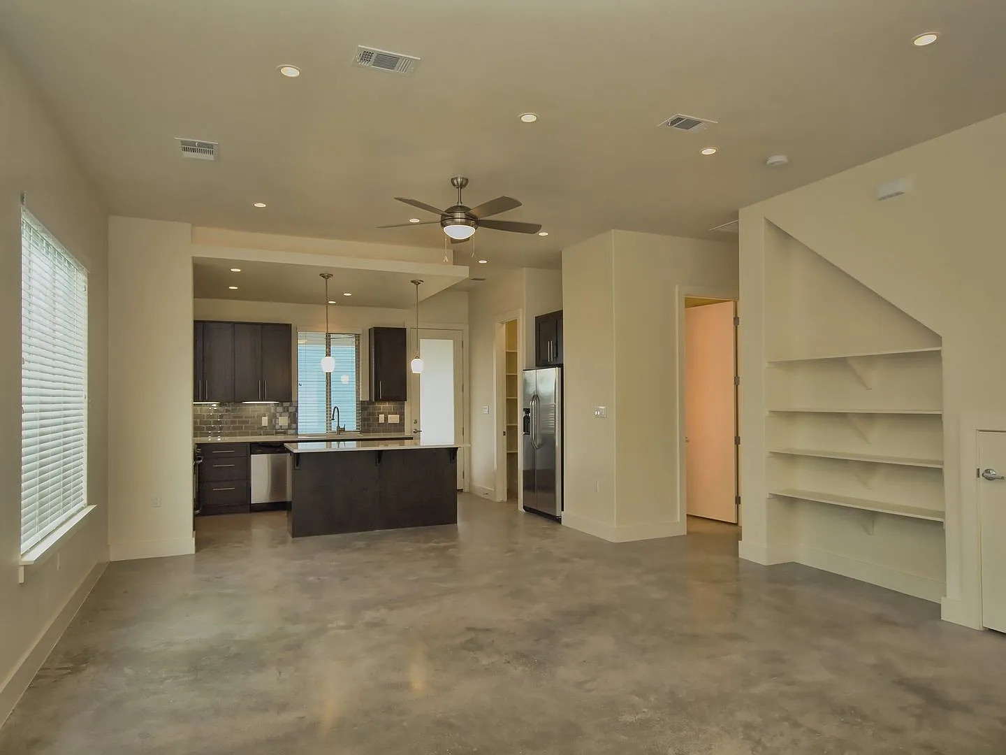 603 W 30th Street — Photo 2