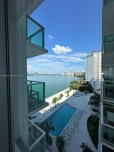 1000 West Ave Photo 1