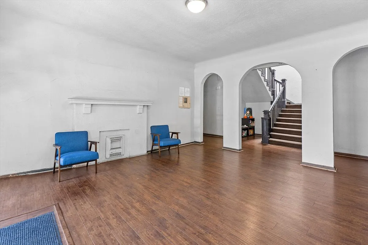 Madison Apartments — Photo 3