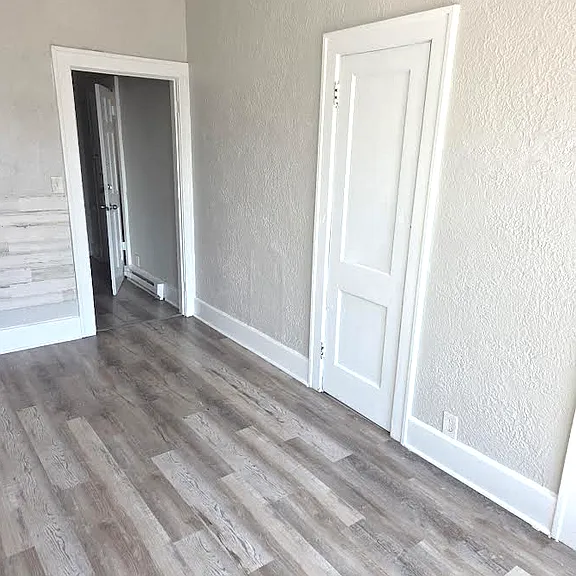 1910 Pine Ave #2 — Photo 3