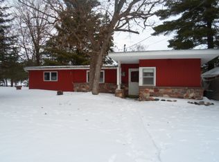 N6968 W Pine Lake Rd, Wild Rose, WI 54984
