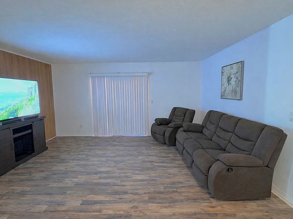 5th image of 101 Bent Tree Dr #J