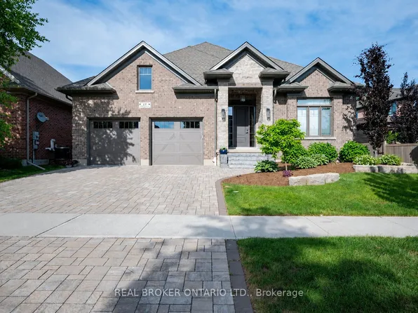 15 Langton Dr, Kitchener, ON N2P 2X9