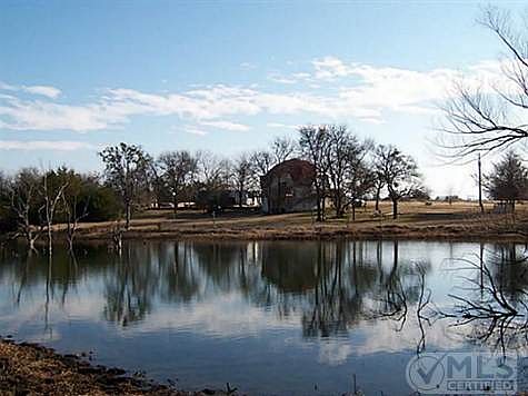 3rd image of 692 County Road 2907