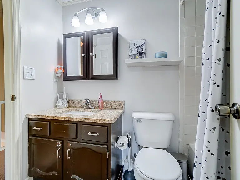 8064 Hetz Dr — Photo 28