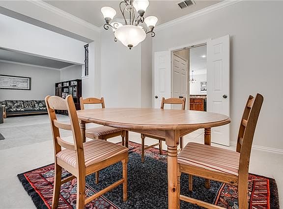 5th image of 15705 Twin Cove Dr