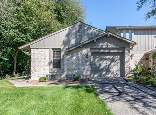 1821 Van Hill Ct, Rochester, MI 48309