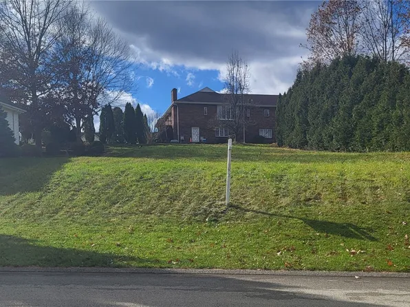 2 Joseph Vito Dr, Jeannette, PA 15644