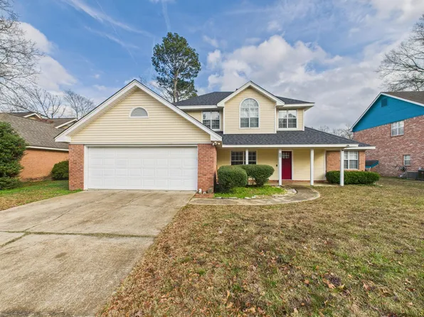 59 Savannah St, Columbus, MS 39702