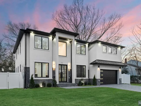 72 Jay Dr, Paramus, NJ 07652