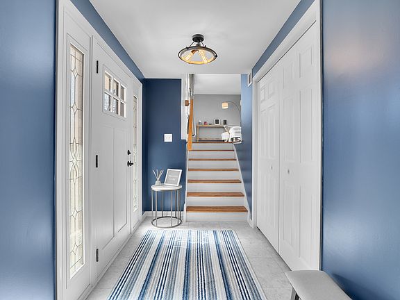 2nd image of 802 Timber Ln