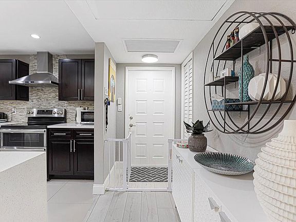 4th image of 4261 W Palm Aire Drive #107