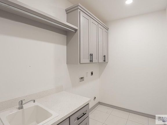 2nd image of 37738 Vineyard Ave