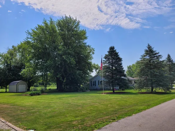 2112 Rosewood Dr, Anderson, IN 46011