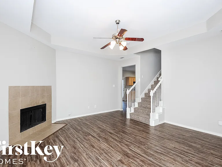 4228 Canyon Trl — Photo 3