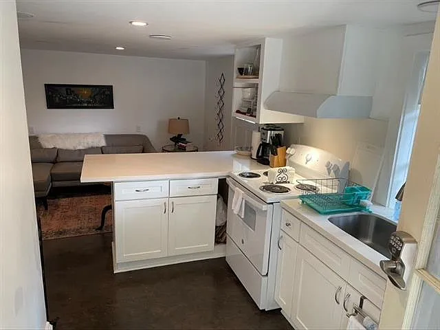Studio, 1.0 bath, 580 sqft, $1,595 — Photo 4