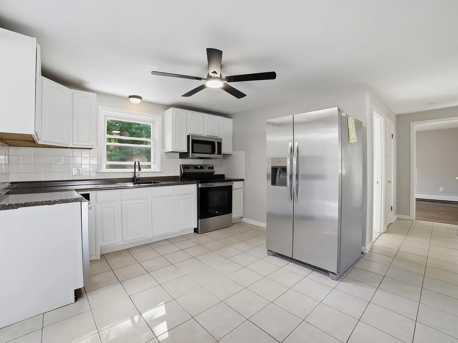 4 bed, 1544 sqft, $3,700 — Photo 3