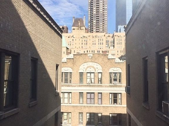 4th image of 350 W 55th St APT 7C