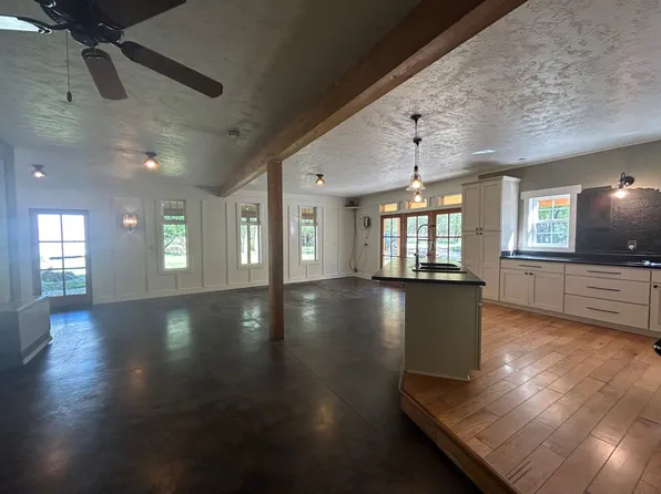 562 Skalkaho Hwy, Hamilton, MT 59840