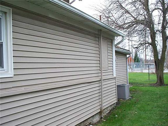 3rd image of 300.5 E Cornelia St