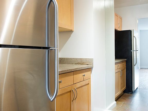 4th image of 150 E 85th St APT 4H