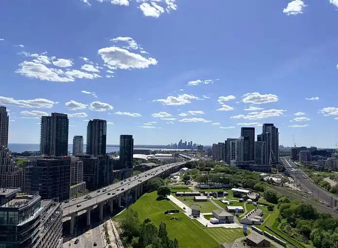 1st image of 170 Fort York Blvd #2112