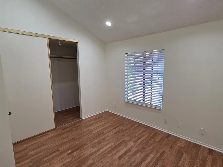 15215 Magnolia Blvd #130 — Photo 11