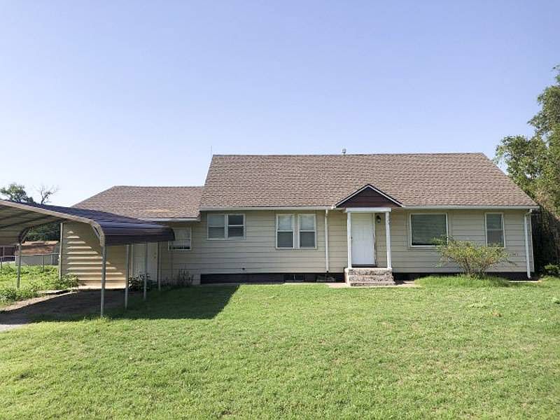 1st image of 323 E Oklahoma