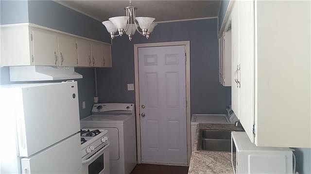 2nd image of 928 Willowwood St