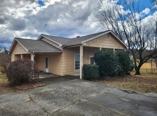 438 Kendrick Ford Rd, Front Royal, VA 22630