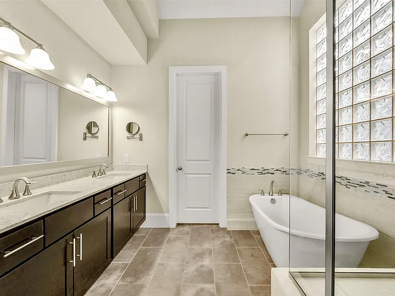734 N Shepherd Dr — Photo 25