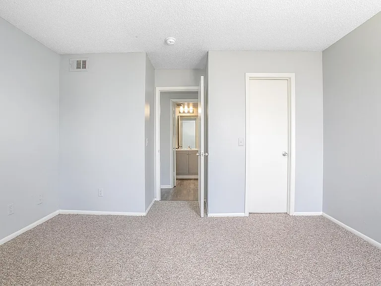 Brandywood Apartments — Photo 11