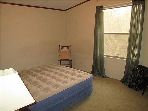 5th image of 319 Fawn Hill St