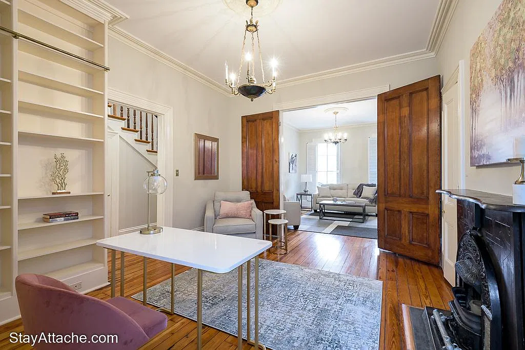 3 bed, 2.5 bath, 2000 sqft, $6,600 — Photo 1