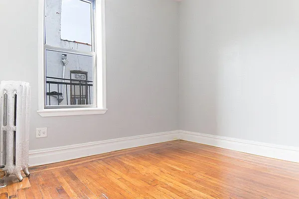 Rented by Quintess Real Estate LLC | media 10